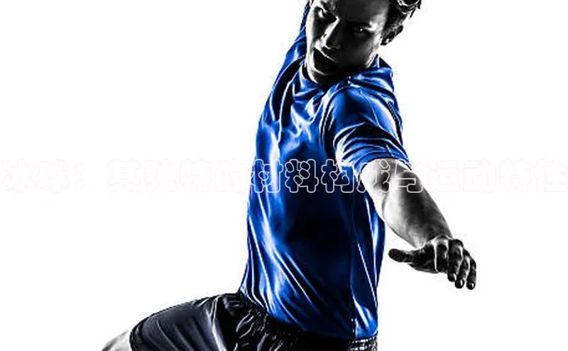 冰球：其独特的材料构成与运动特性